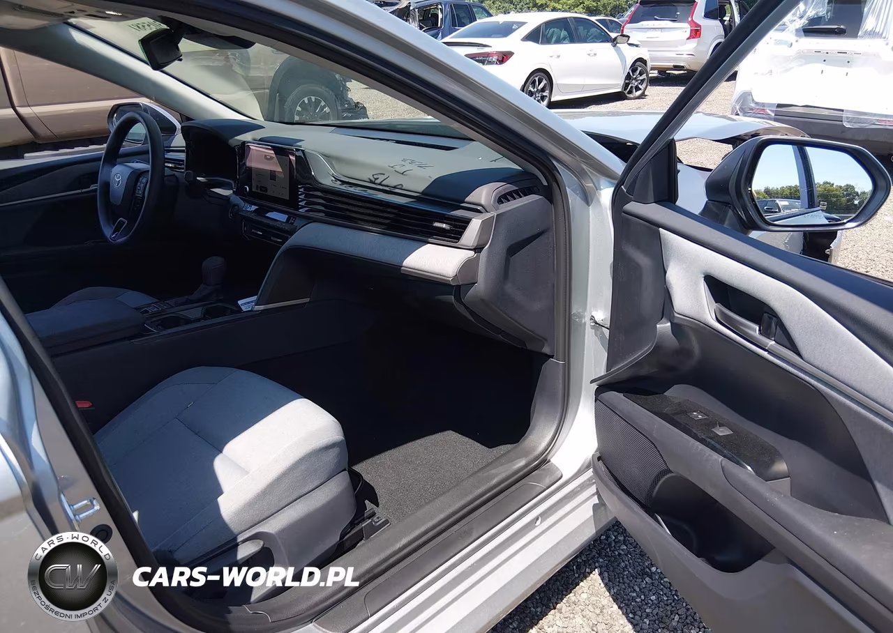 2026 Toyota Camry Le VIN:4T1DAACK4TU237133 - 5