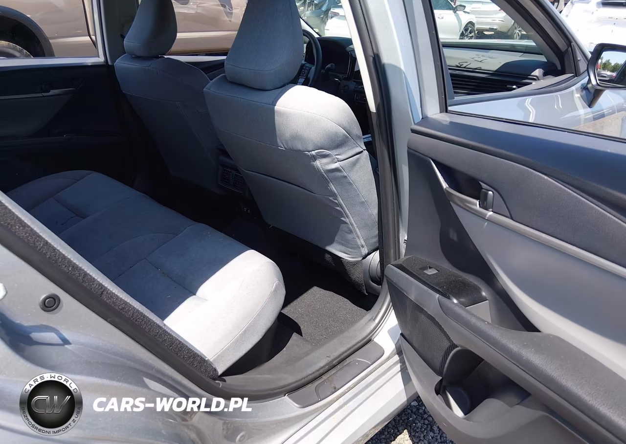 2026 Toyota Camry Le VIN:4T1DAACK4TU237133 - 8