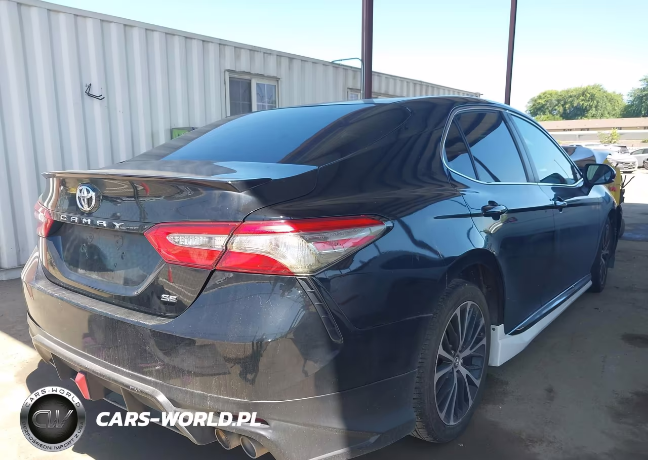 2018 Toyota Camry Se VIN:4T1B11HK0JU671725 - 4