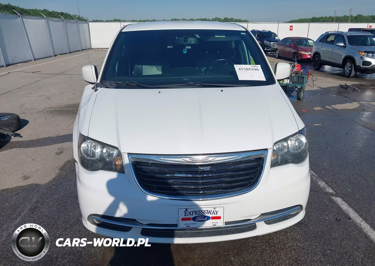 2015 Chrysler Town & Country S VIN:2C4RC1HG4FR590949 - 13