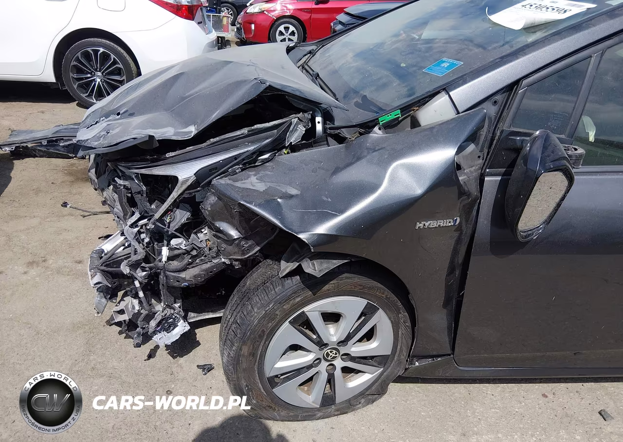 2018 Toyota Prius Two VIN:JTDKBRFU3J3065216 - 6