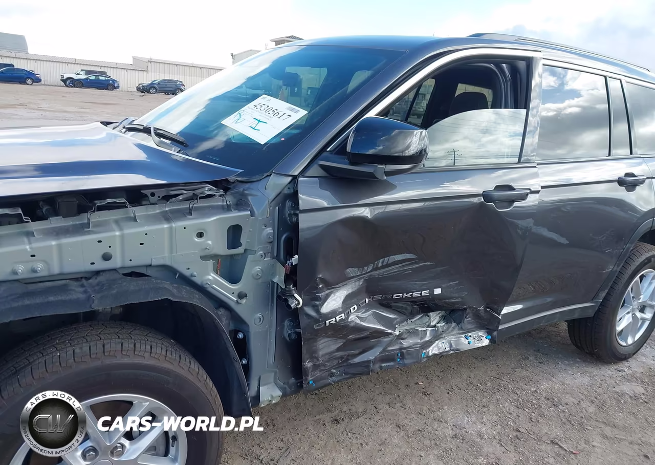 2025 Jeep Grand Cherokee L Laredo X 4X2 VIN:1C4RJJAG1S8726640 - 6
