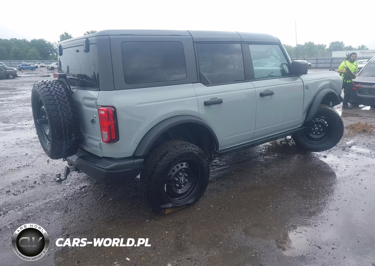2023 Ford Bronco Black Diamond VIN:1FMDE5BH4PLA91202 - 4