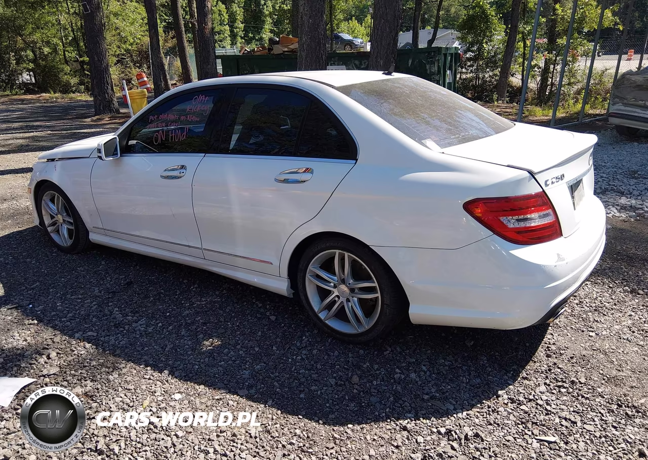 2014 Mercedes-Benz C 250 Sport VIN:WDDGF4HB6ER314478 - 3