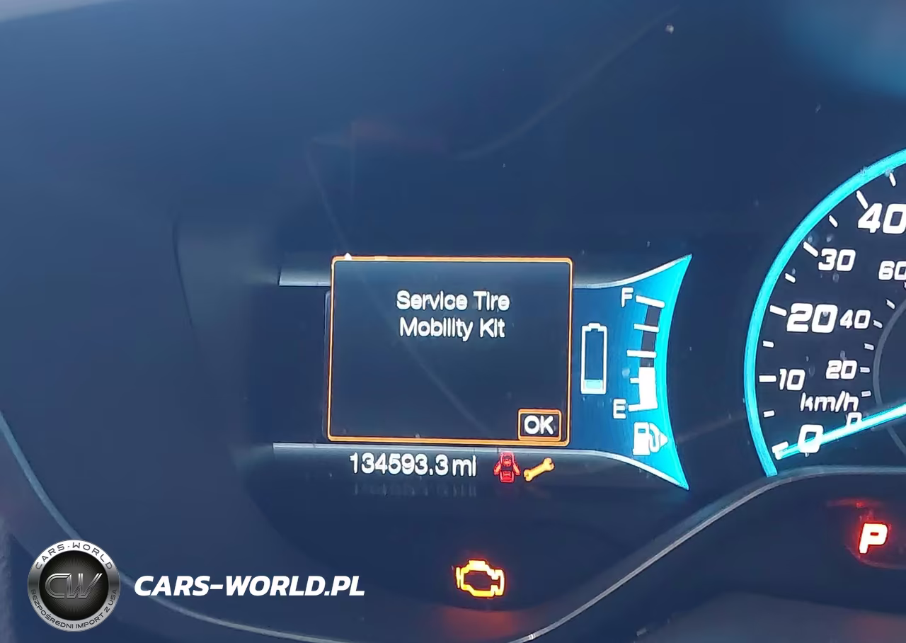 2017 Ford C-Max Hybrid Titanium VIN:1FADP5DUXHL115308 - 15