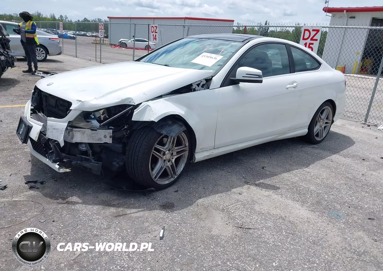 2015 Mercedes-Benz C 250 VIN:WDDGJ4HB3FG348924 - 2