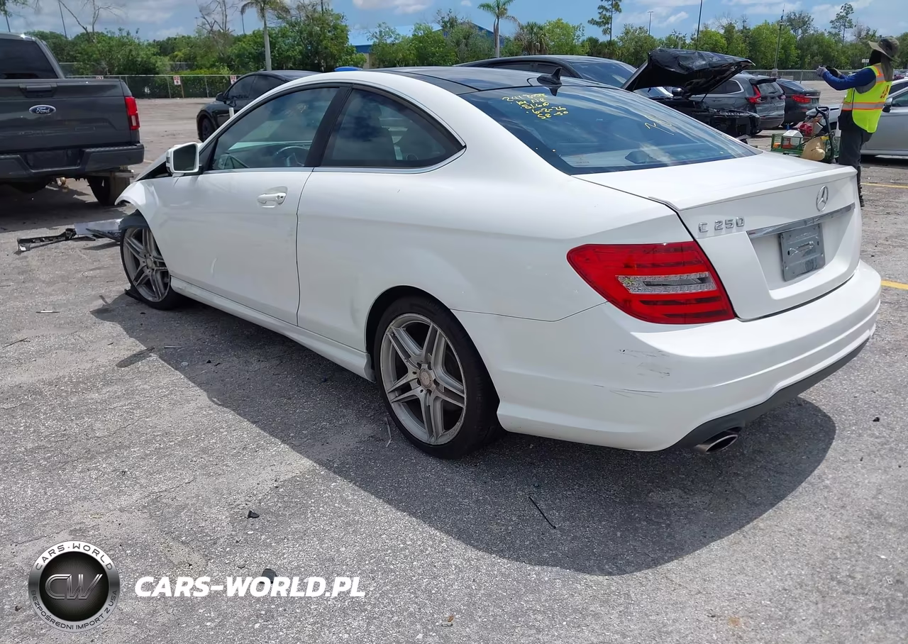 2015 Mercedes-Benz C 250 VIN:WDDGJ4HB3FG348924 - 3