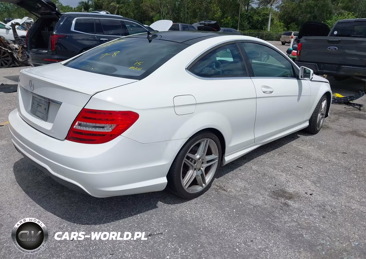 2015 Mercedes-Benz C 250 VIN:WDDGJ4HB3FG348924 - 4