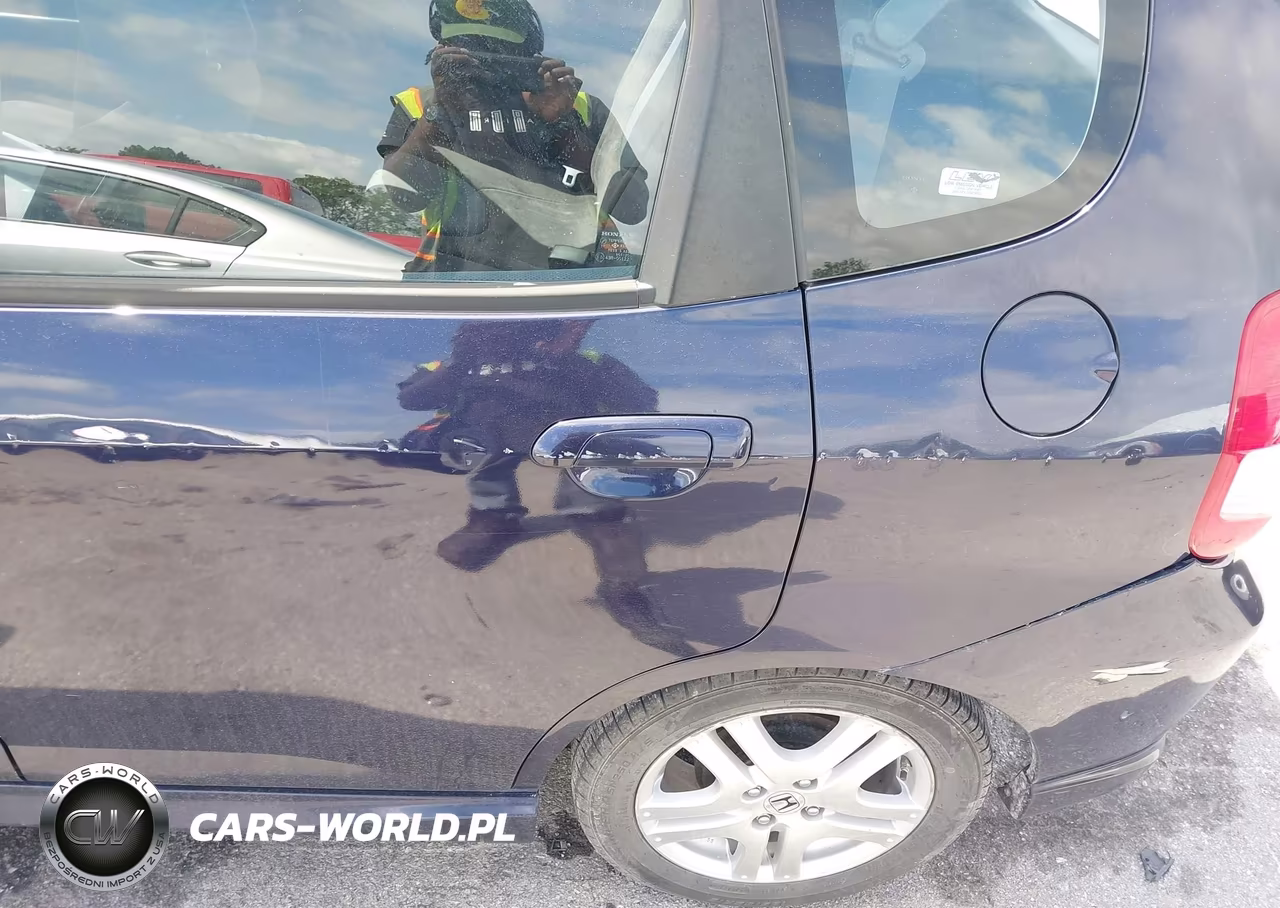 2008 Honda Fit Sport VIN:JHMGD38668S015002 - 13