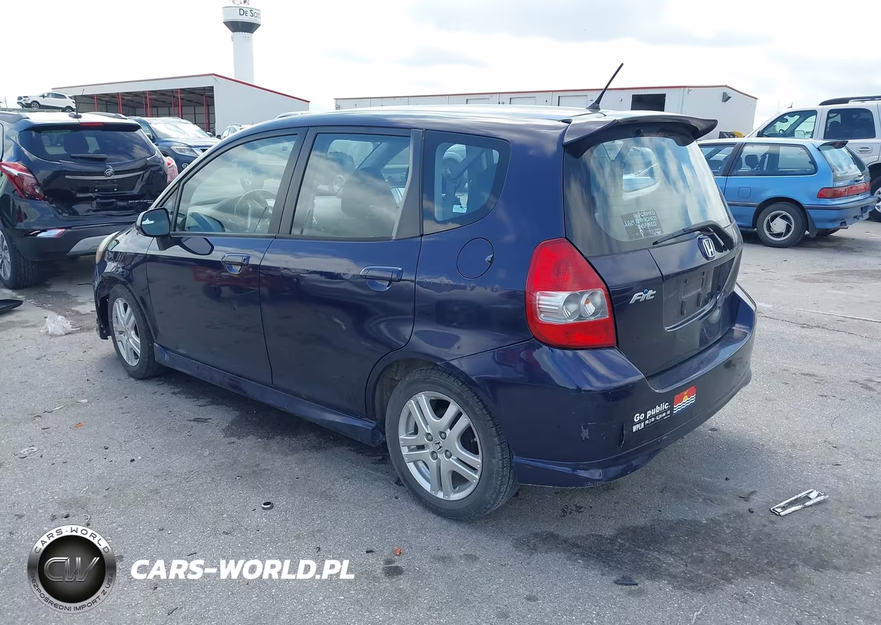 2008 Honda Fit Sport VIN:JHMGD38668S015002 - 3