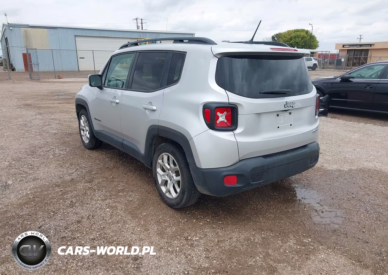 2015 Jeep Renegade Latitude VIN:ZACCJABT8FPC11330 - 3