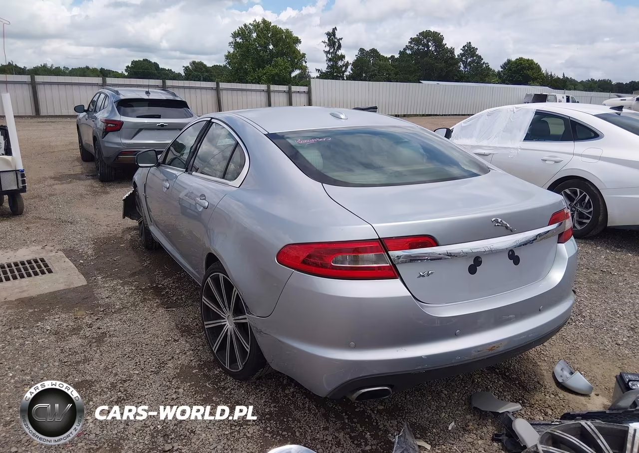 2010 Jaguar Xf VIN:SAJWA0FA0AHR63640 - 3