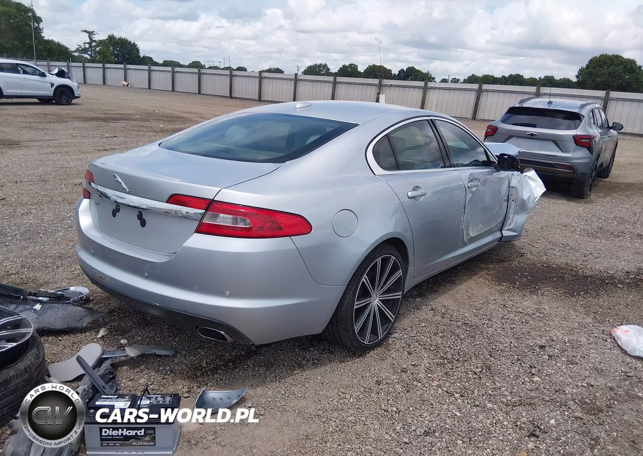 2010 Jaguar Xf VIN:SAJWA0FA0AHR63640 - 4