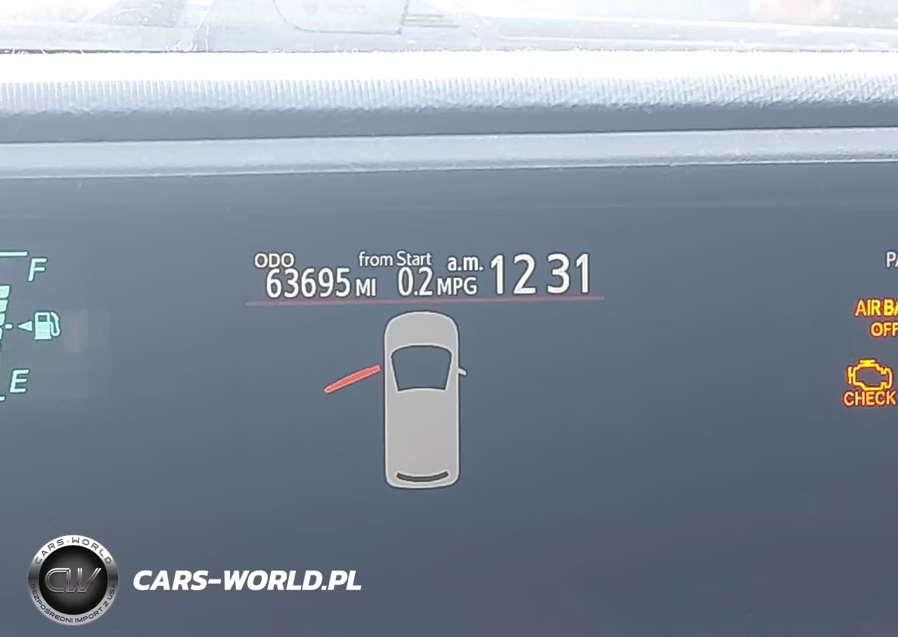 2013 Toyota Prius C Three VIN:JTDKDTB33D1555580 - 15