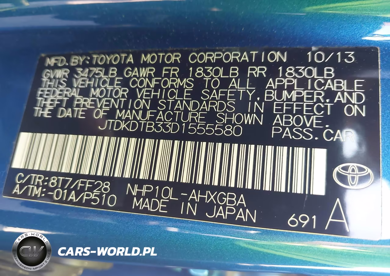 2013 Toyota Prius C Three VIN:JTDKDTB33D1555580 - 9