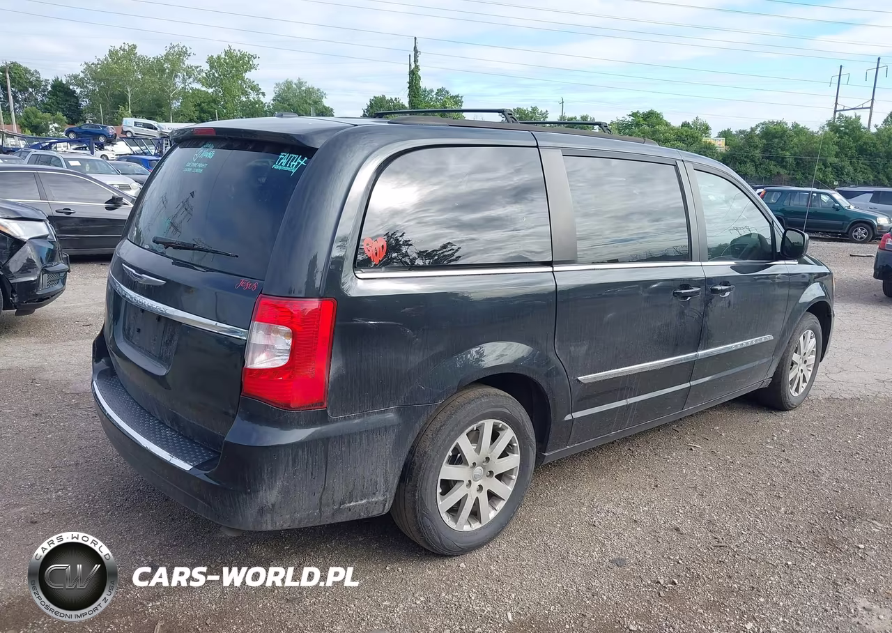 2015 Chrysler Town & Country Touring VIN:2C4RC1BG5FR563154 - 4