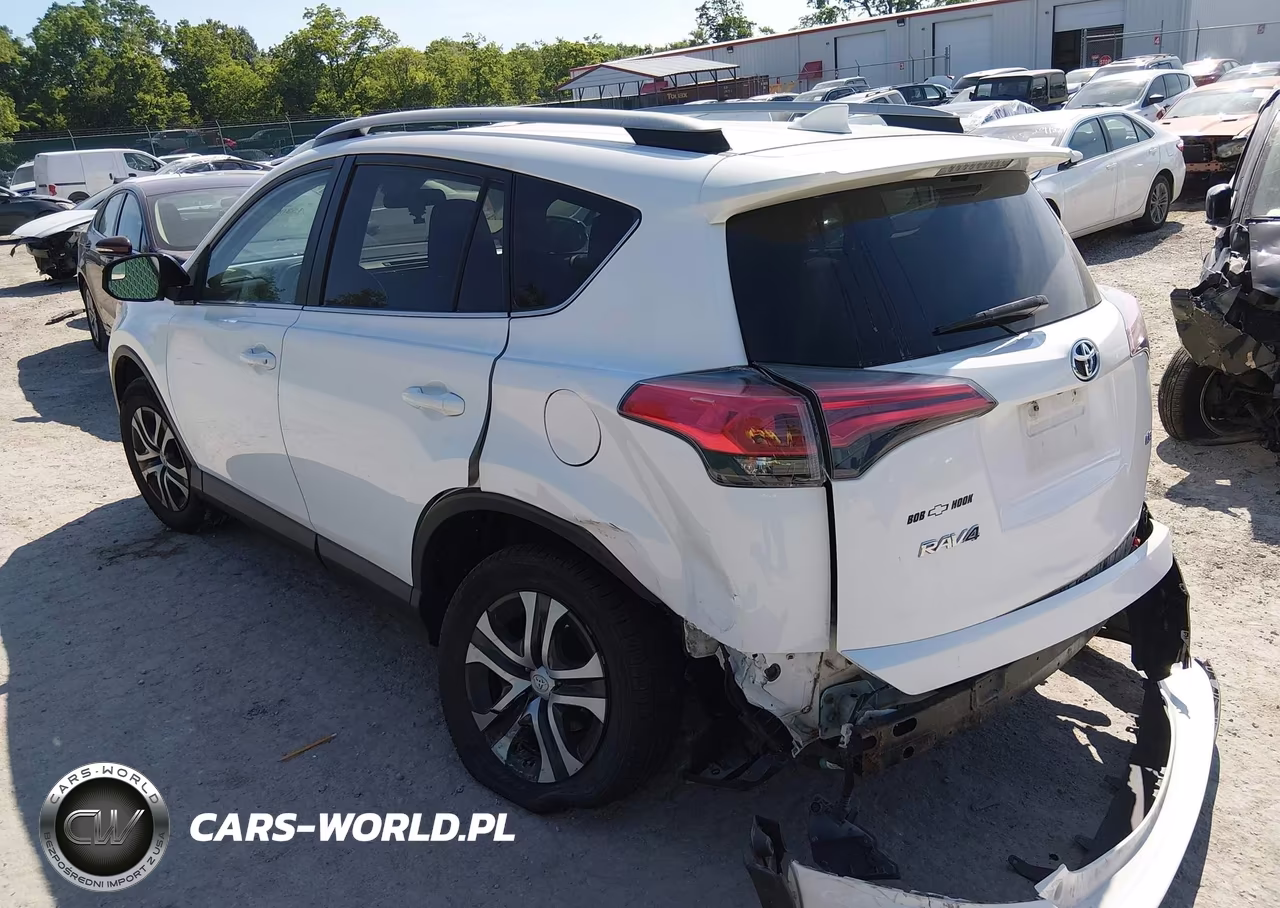 2018 Toyota Rav4 Le VIN:2T3ZFREVXJW477207 - 3