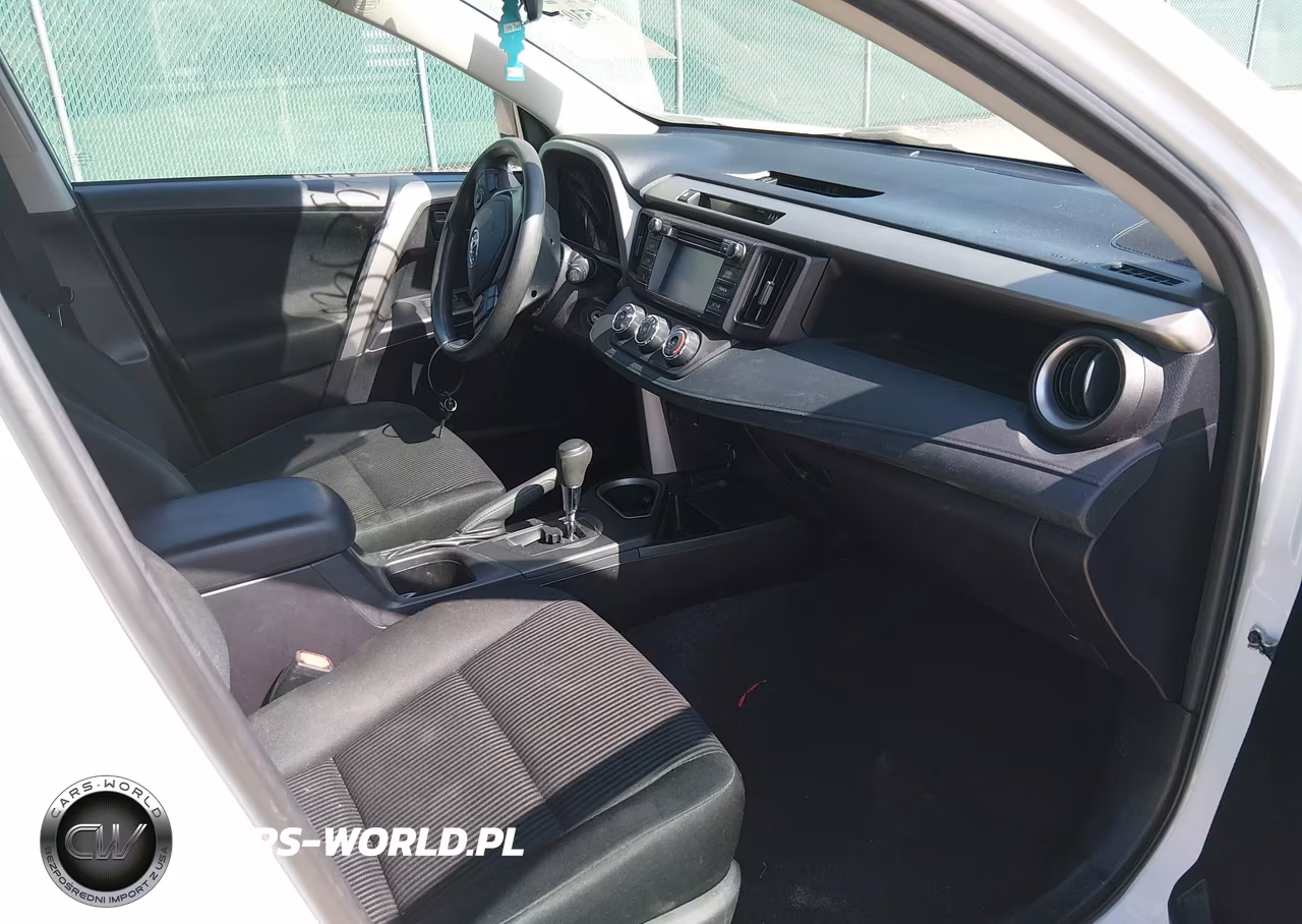 2018 Toyota Rav4 Le VIN:2T3ZFREVXJW477207 - 5