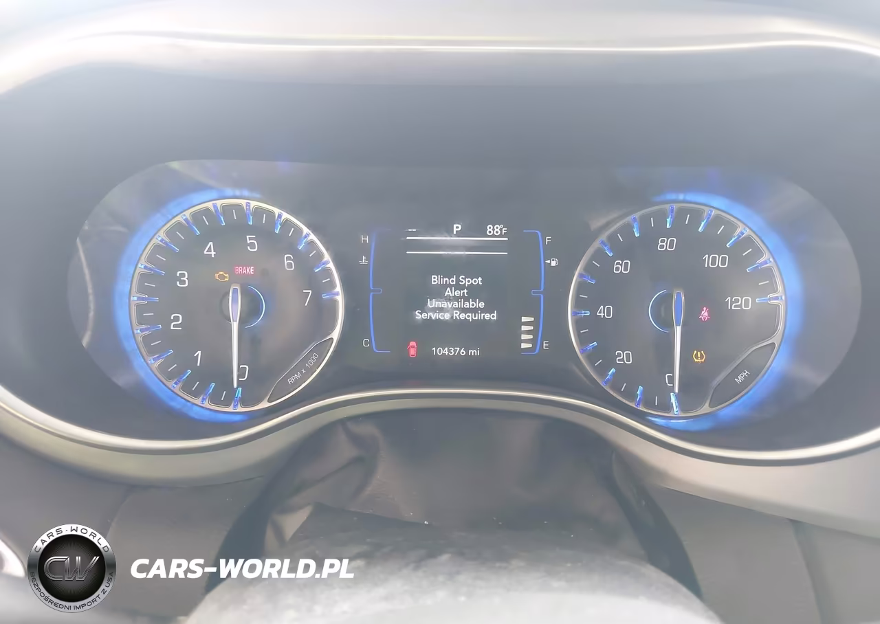 2018 Chrysler Pacifica Touring Plus VIN:2C4RC1FG5JR193911 - 15