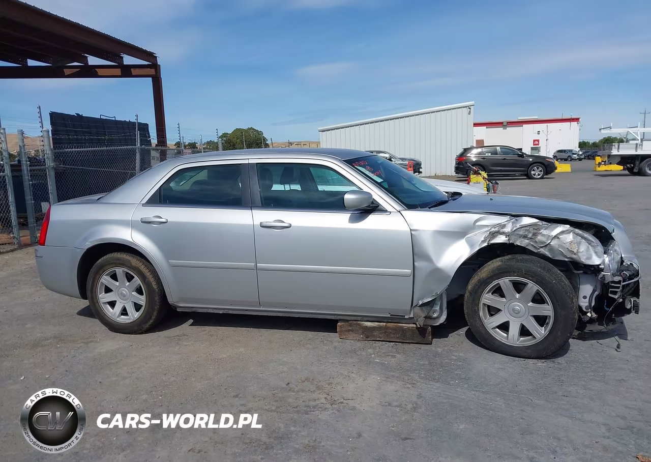 2005 Chrysler 300 Touring VIN:2C3AA53G55H597631 - 15