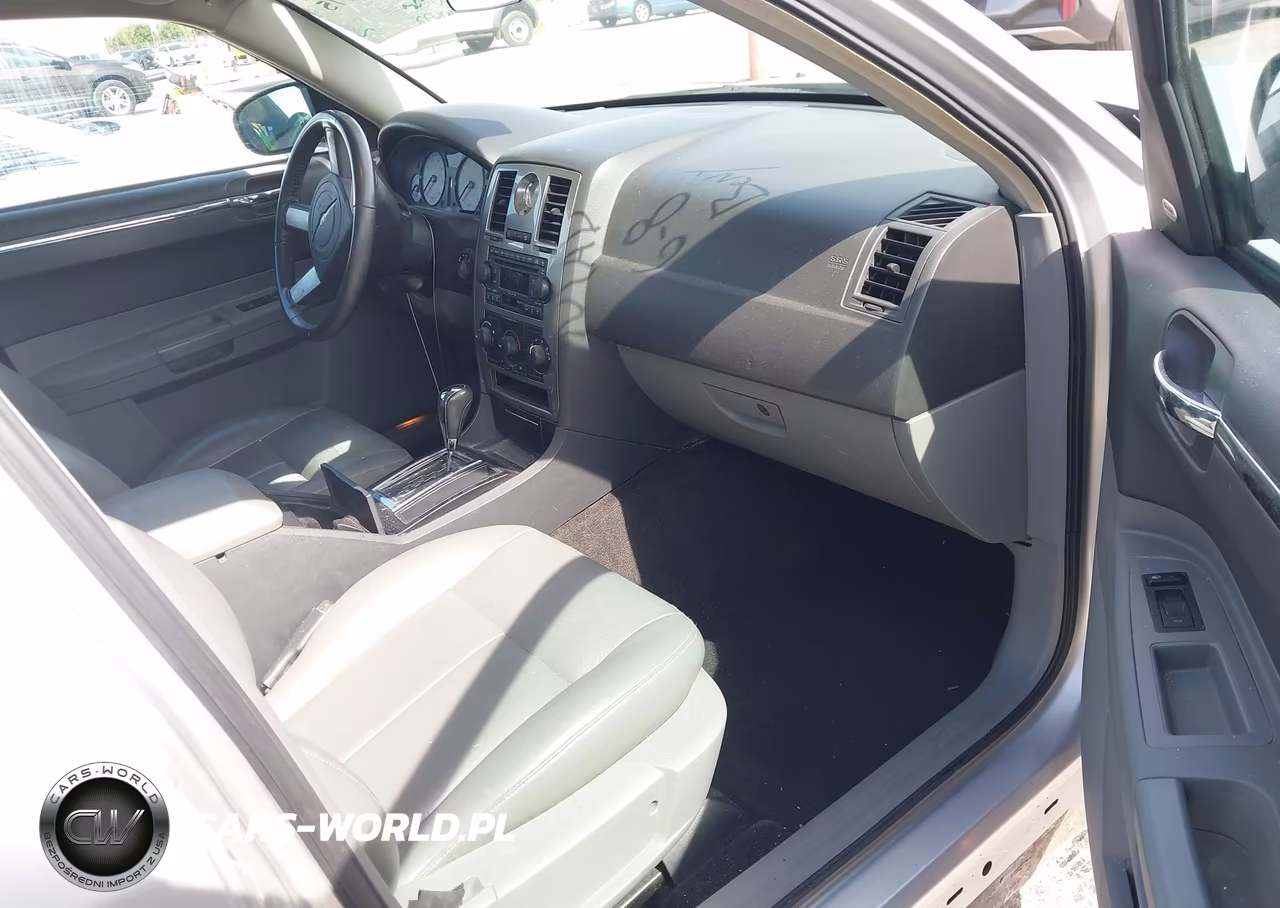 2005 Chrysler 300 Touring VIN:2C3AA53G55H597631 - 5