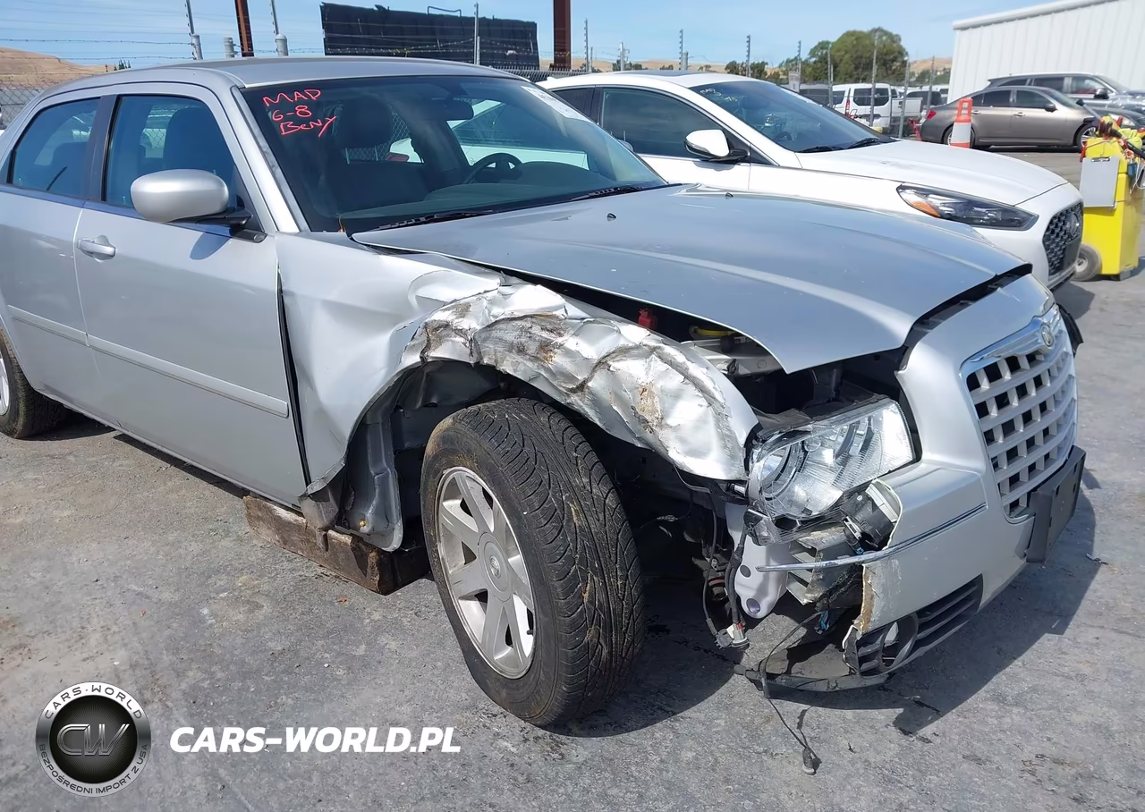 2005 Chrysler 300 Touring VIN:2C3AA53G55H597631 - 6
