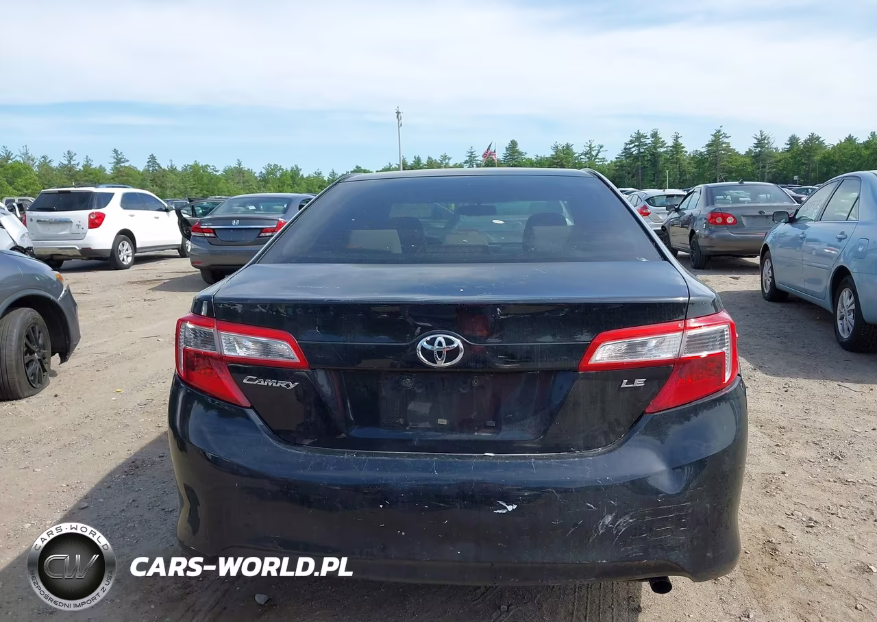 2013 Toyota Camry Le VIN:4T4BF1FK7DR327758 - 17