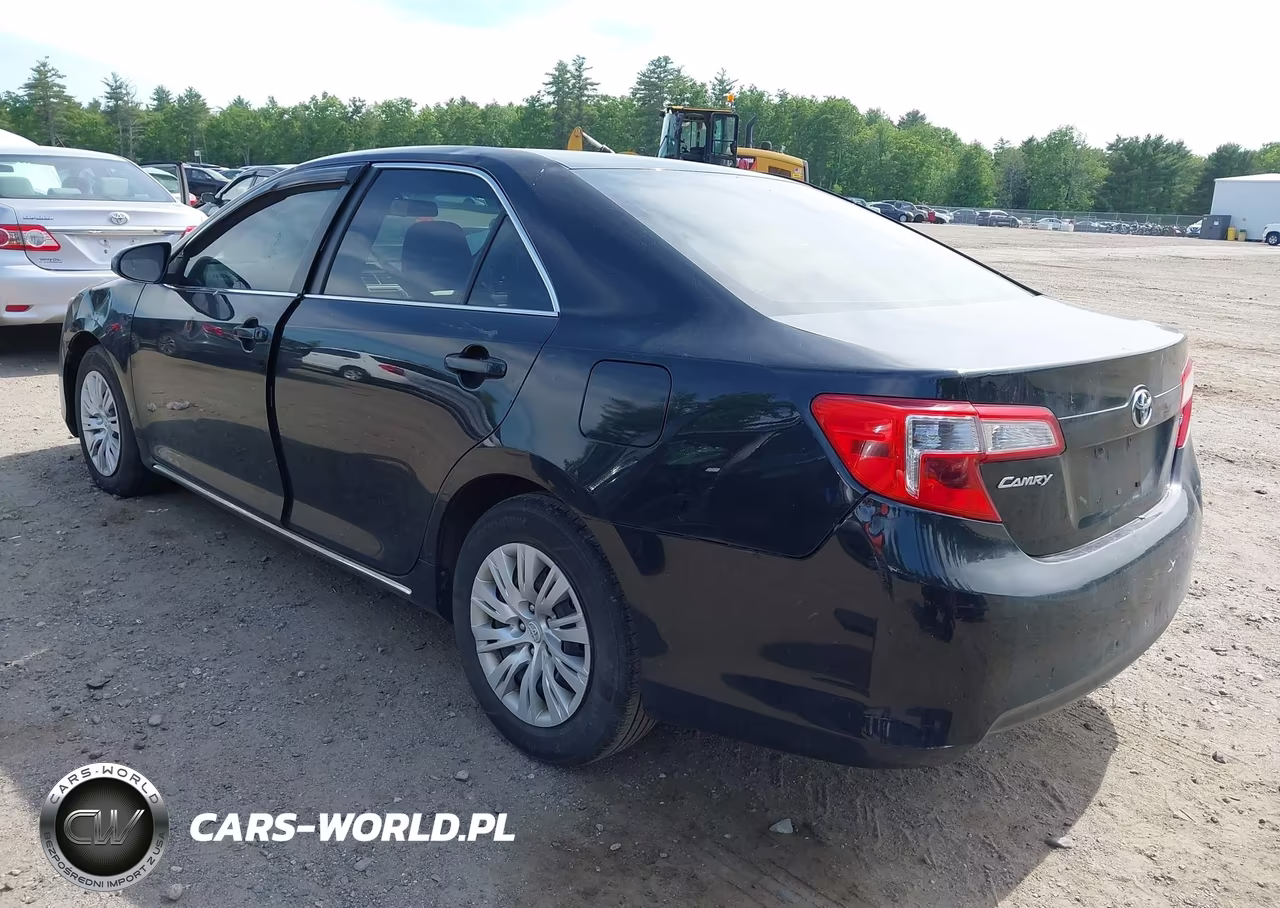 2013 Toyota Camry Le VIN:4T4BF1FK7DR327758 - 3