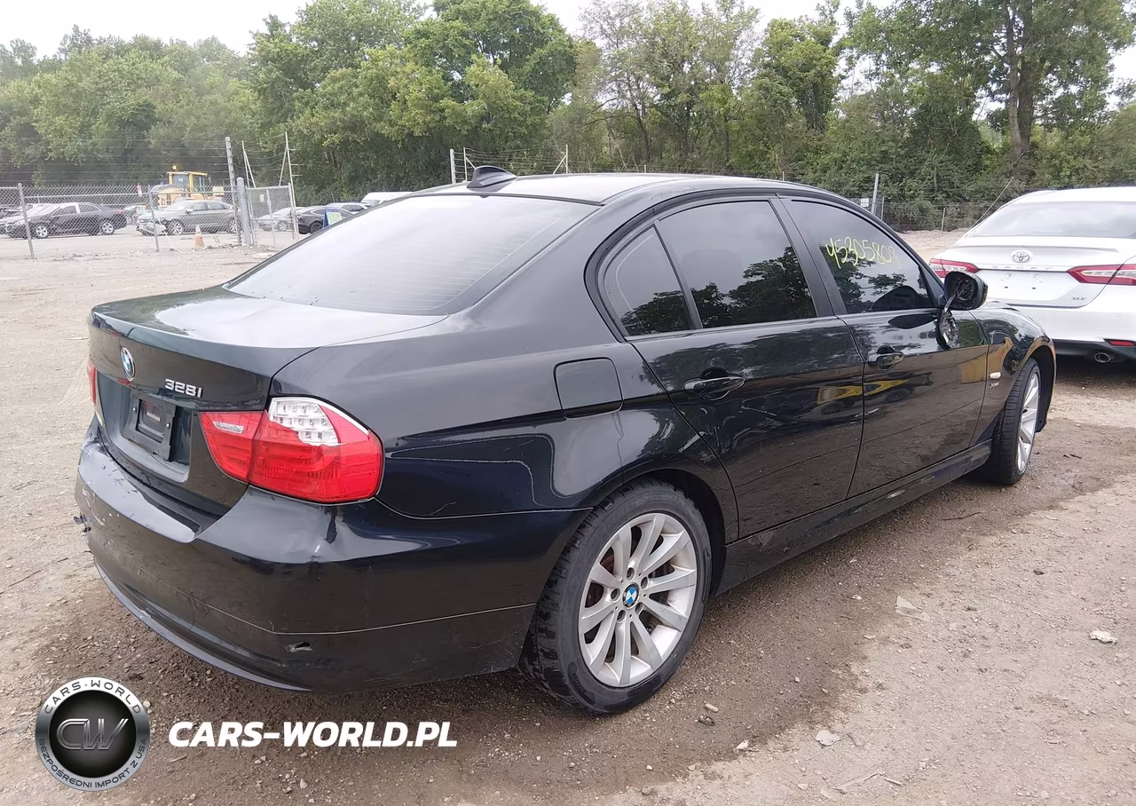 2011 BMW 328I xDrive VIN:WBAPK7C5XBF083362 - 4
