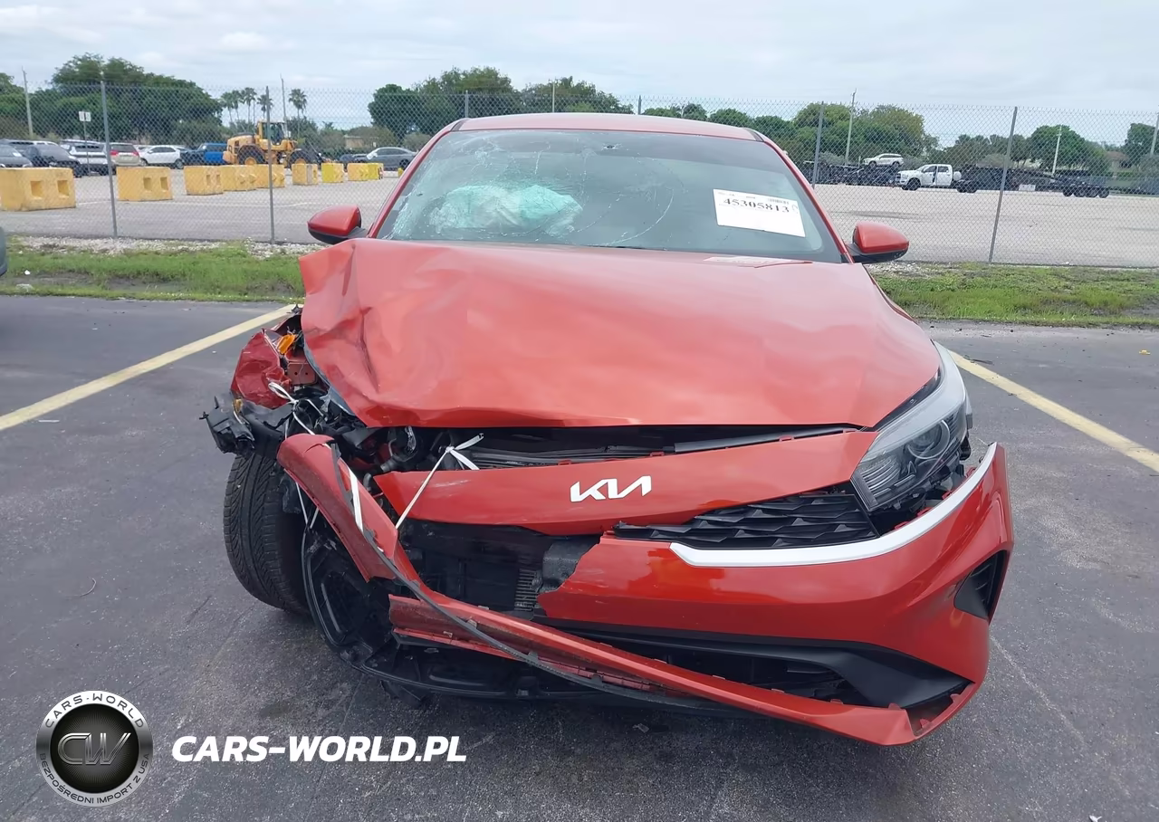 2022 Kia Forte Lxs VIN:3KPF24AD8NE429513 - 13