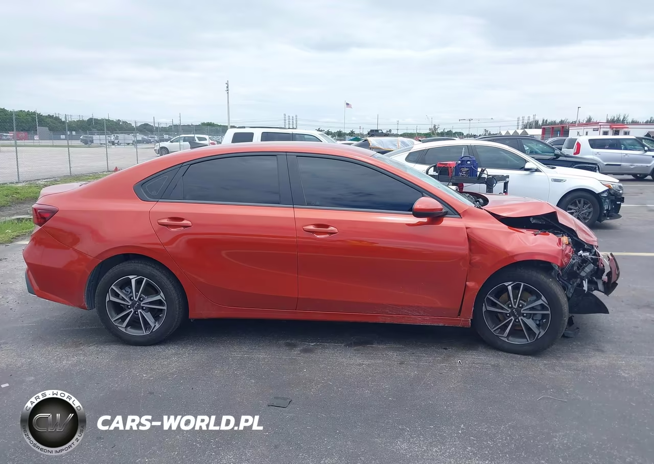 2022 Kia Forte Lxs VIN:3KPF24AD8NE429513 - 14