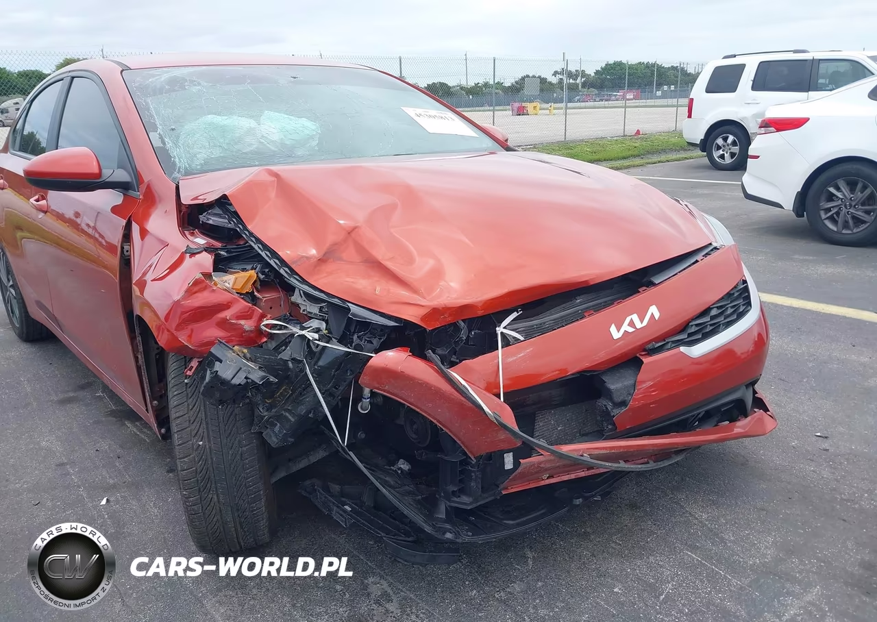 2022 Kia Forte Lxs VIN:3KPF24AD8NE429513 - 6