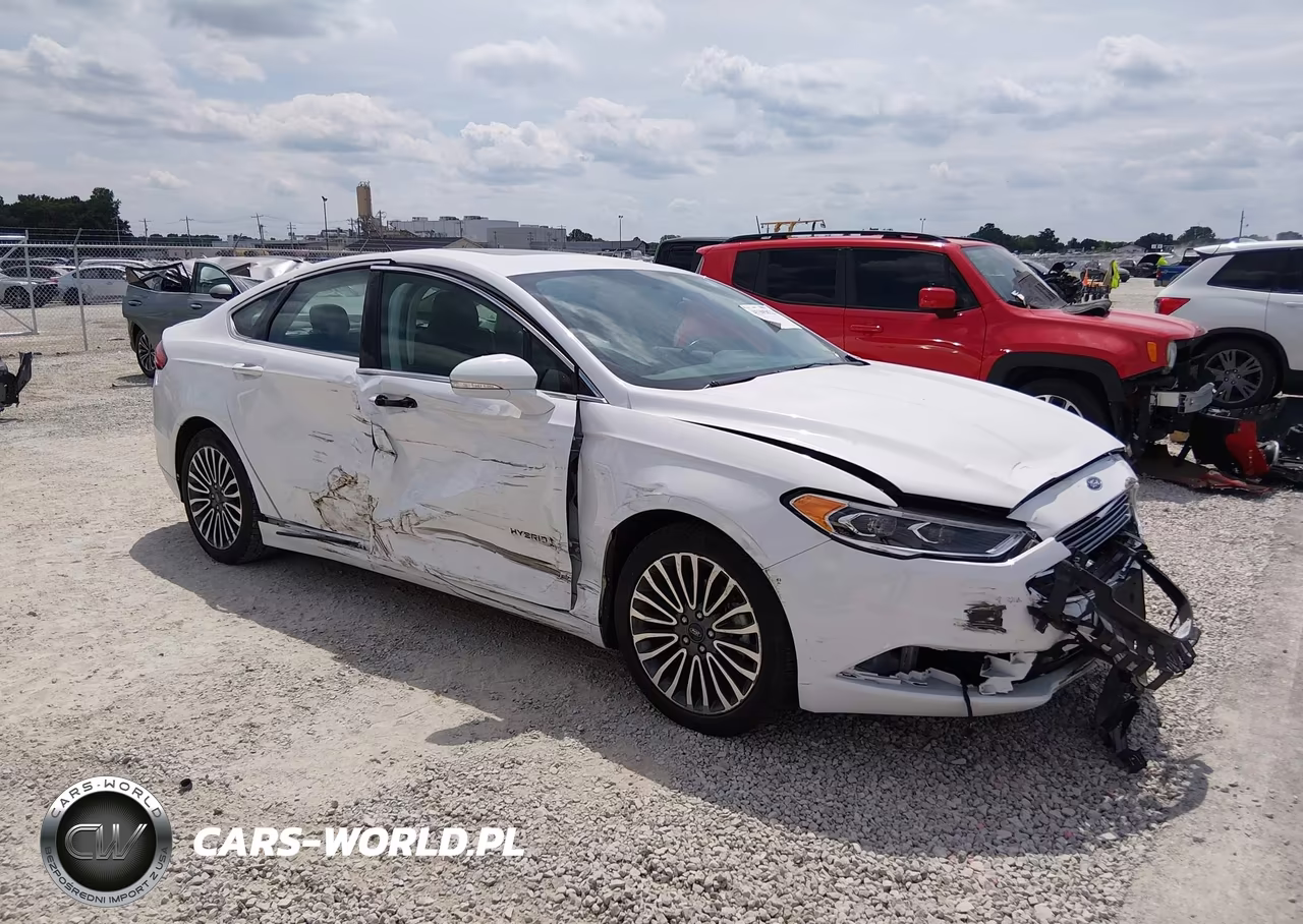2017 Ford Fusion Hybrid Titanium – zdjęcie 1 z 16