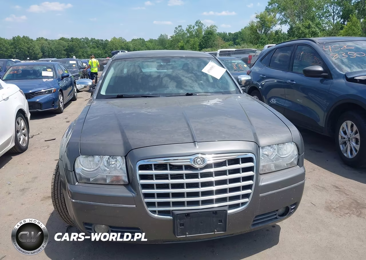 2010 Chrysler 300 Touring-Signature Series-Executive Series VIN:2C3CA5CV3AH182650 - 12