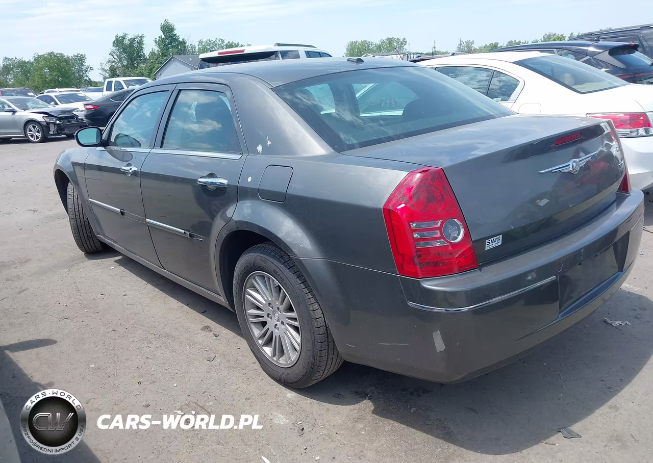 2010 Chrysler 300 Touring-Signature Series-Executive Series VIN:2C3CA5CV3AH182650 - 3
