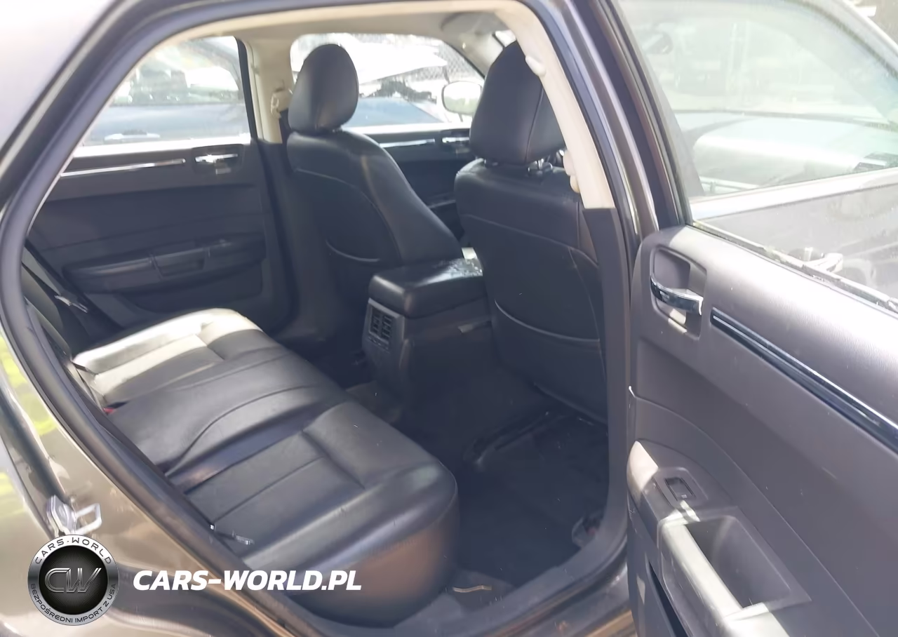 2010 Chrysler 300 Touring-Signature Series-Executive Series VIN:2C3CA5CV3AH182650 - 8