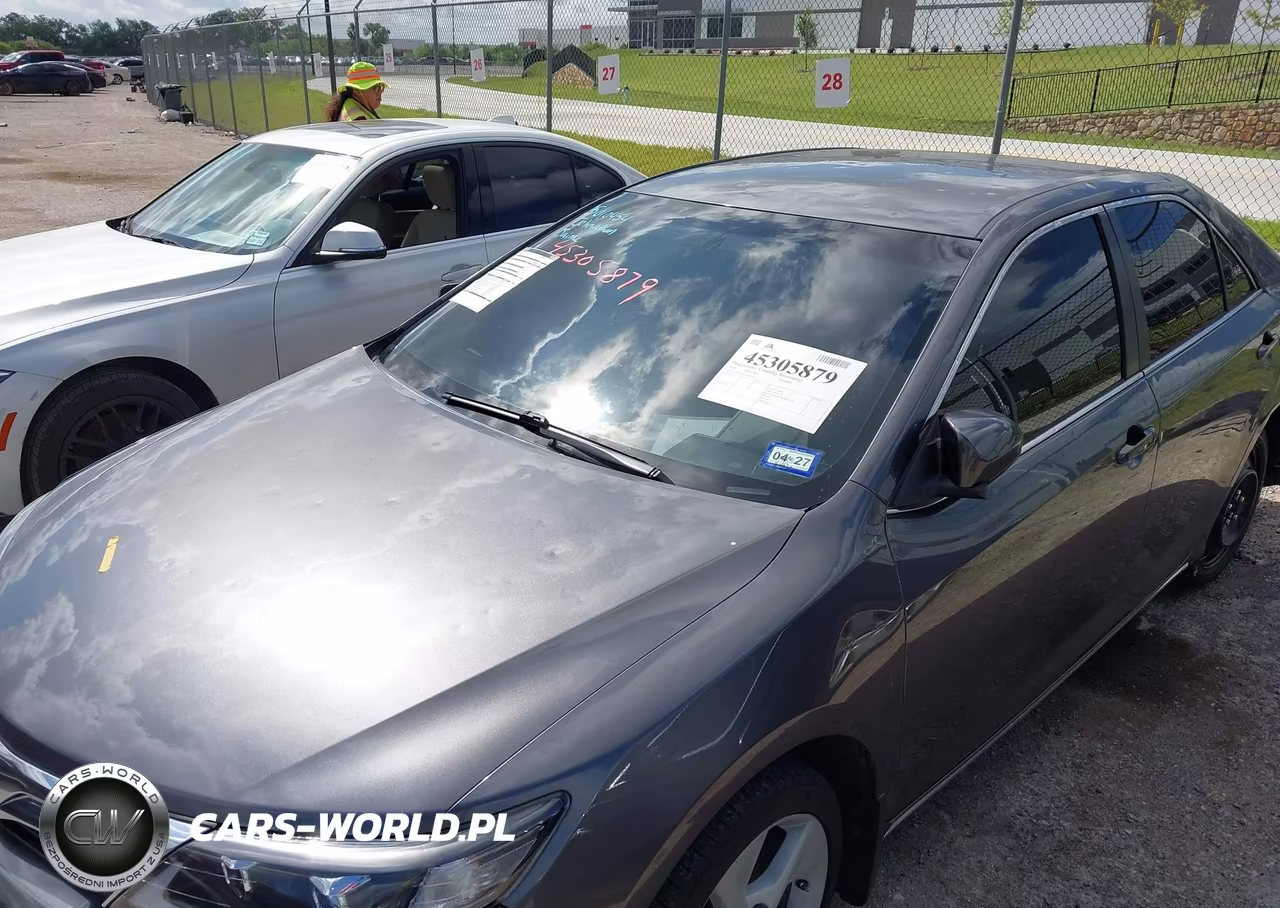 2014 Toyota Camry Le VIN:4T1BF1FK8EU408943 - 15