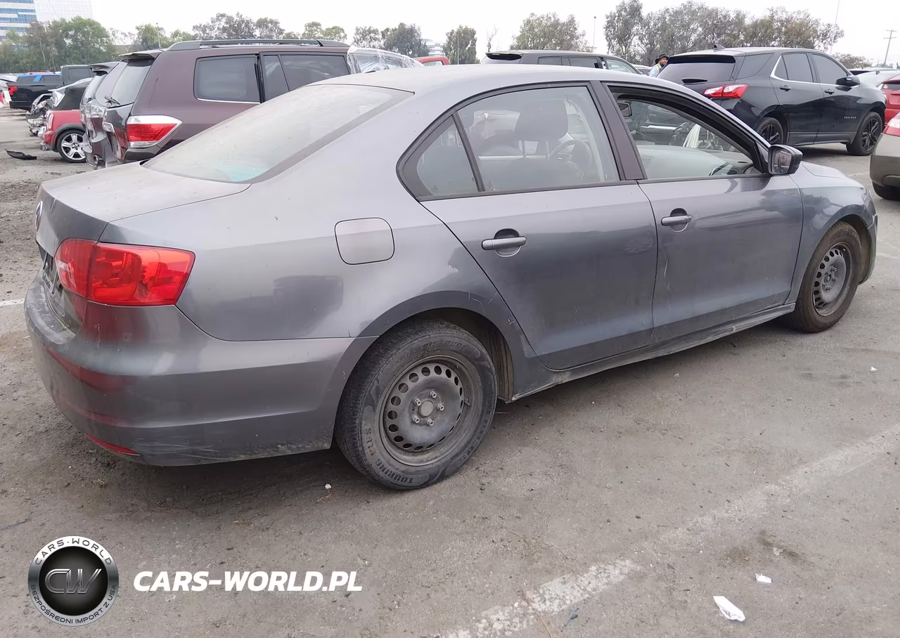 2011 Volkswagen Jetta 2.0L S VIN:3VW2K7AJ2BM059356 - 4
