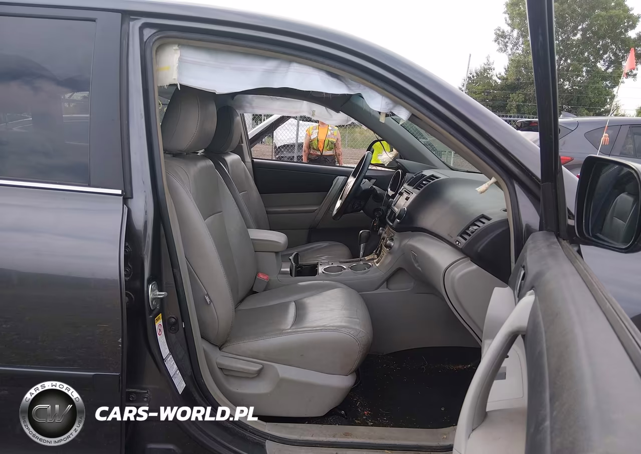 2013 Toyota Highlander Se V6 VIN:5TDBK3EH8DS186389 - 5