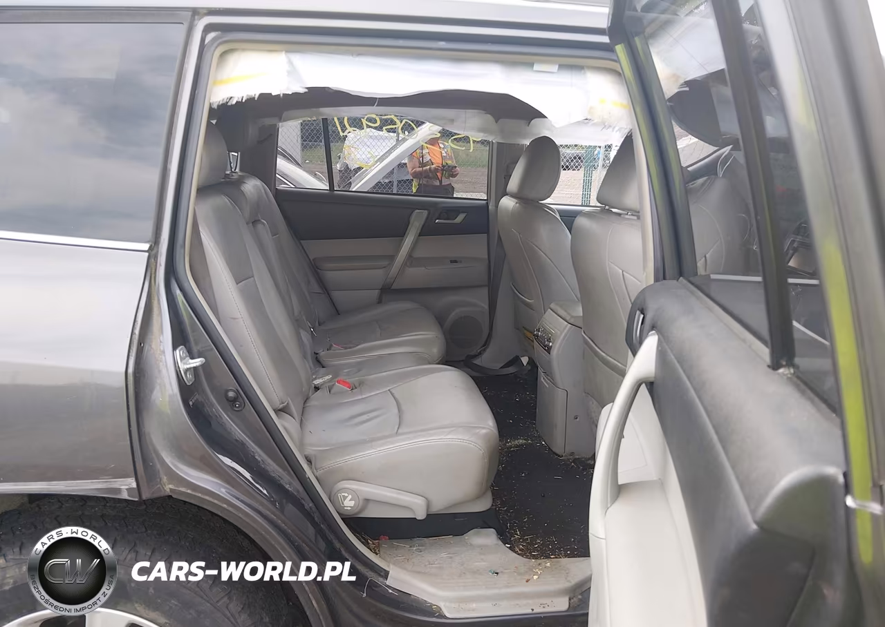 2013 Toyota Highlander Se V6 VIN:5TDBK3EH8DS186389 - 8