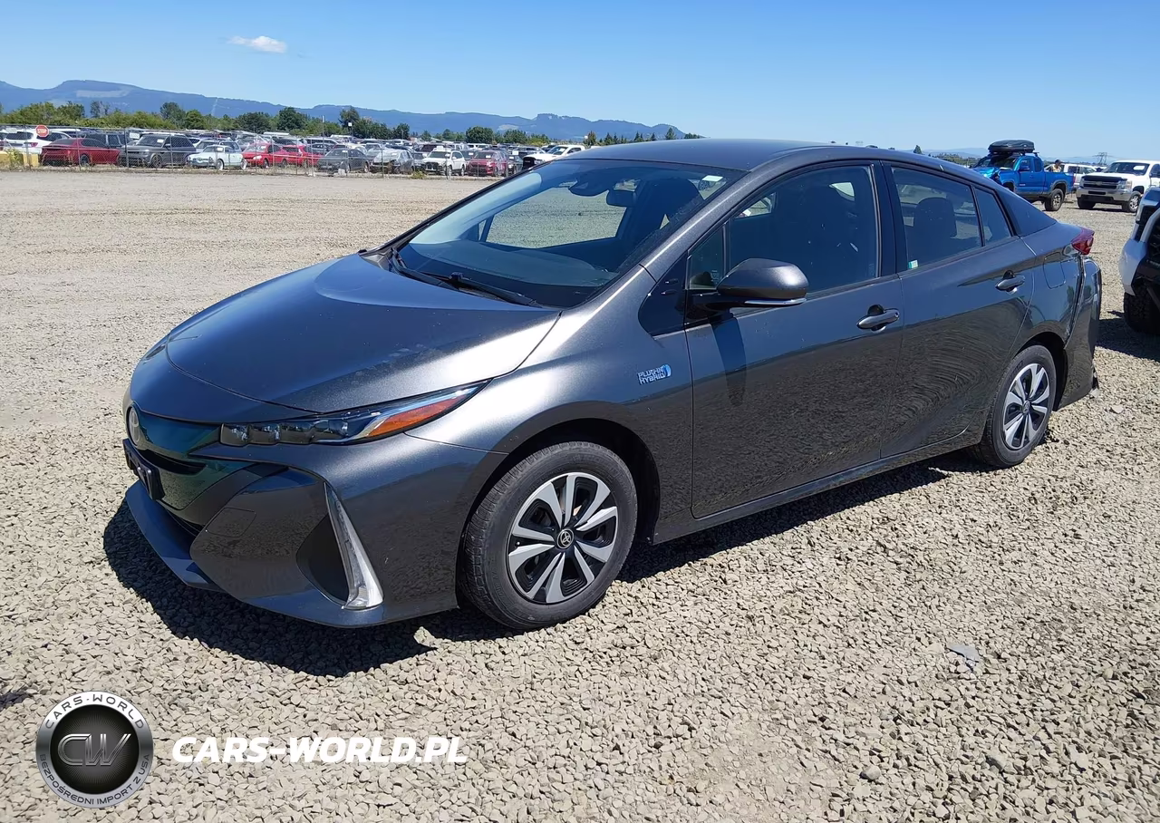2018 Toyota Prius Prime Plus VIN:JTDKARFP0J3103255 - 2