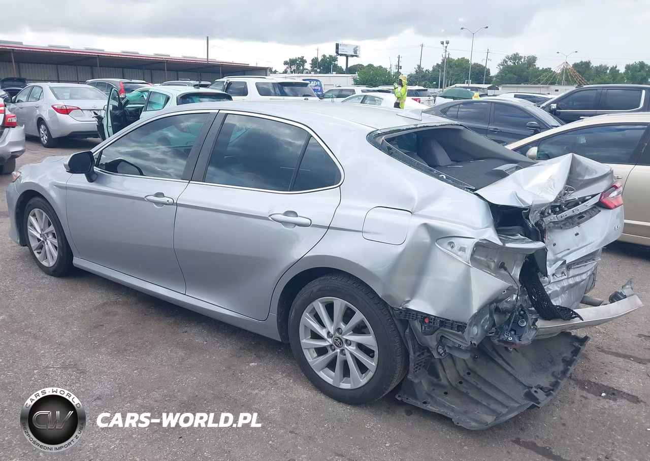 2021 Toyota Camry Le VIN:4T1C11AK0MU564970 - 3