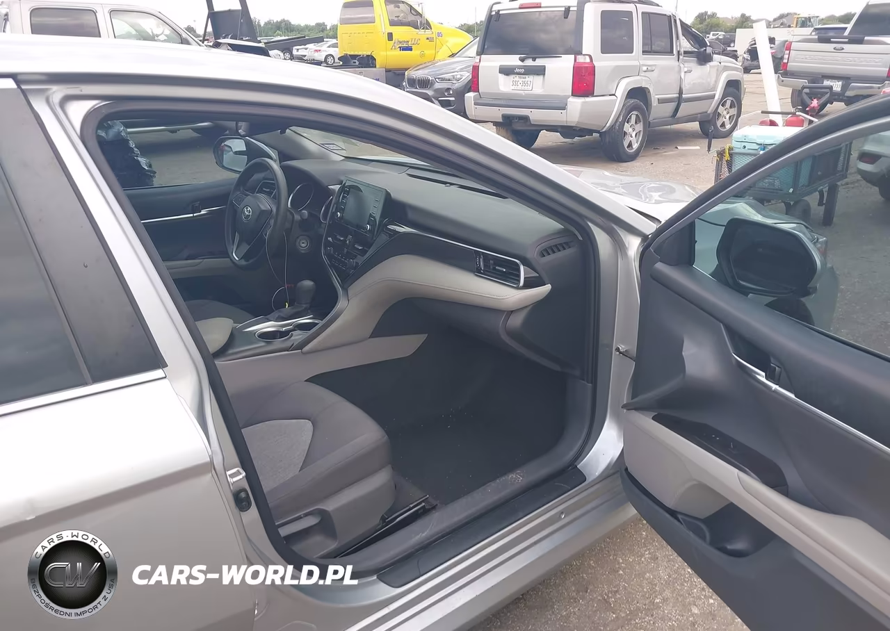 2021 Toyota Camry Le VIN:4T1C11AK0MU564970 - 5