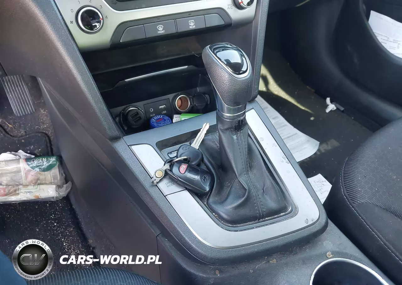 2018 Hyundai Elantra Sel VIN:5NPD84LFXJH214595 - 11
