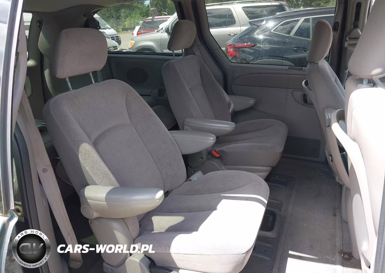 2003 Chrysler Town & Country Lxi VIN:2C8GP54L43R384949 - 8