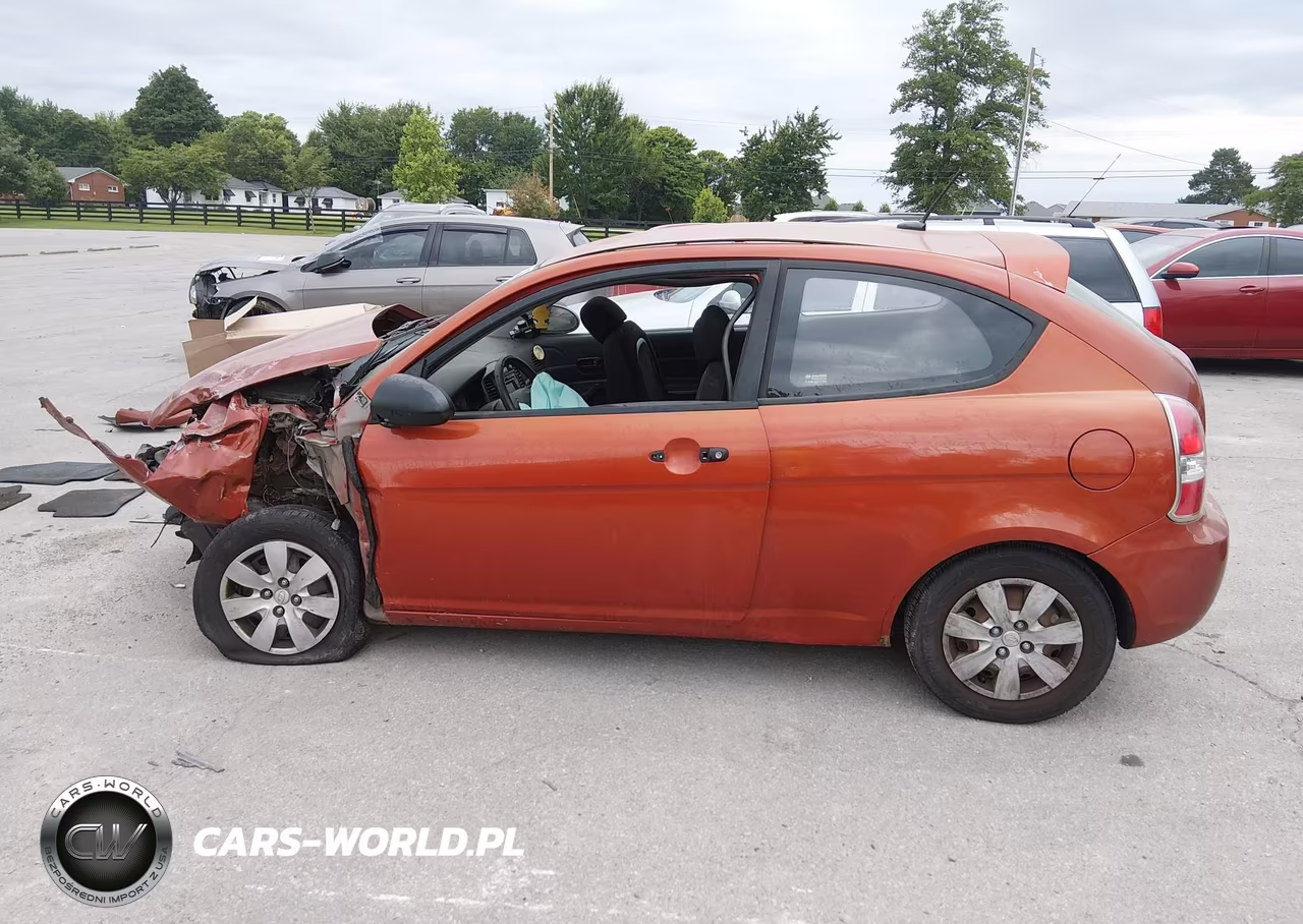 2009 Hyundai Accent Gs VIN:KMHCM36C59U106613 - 14