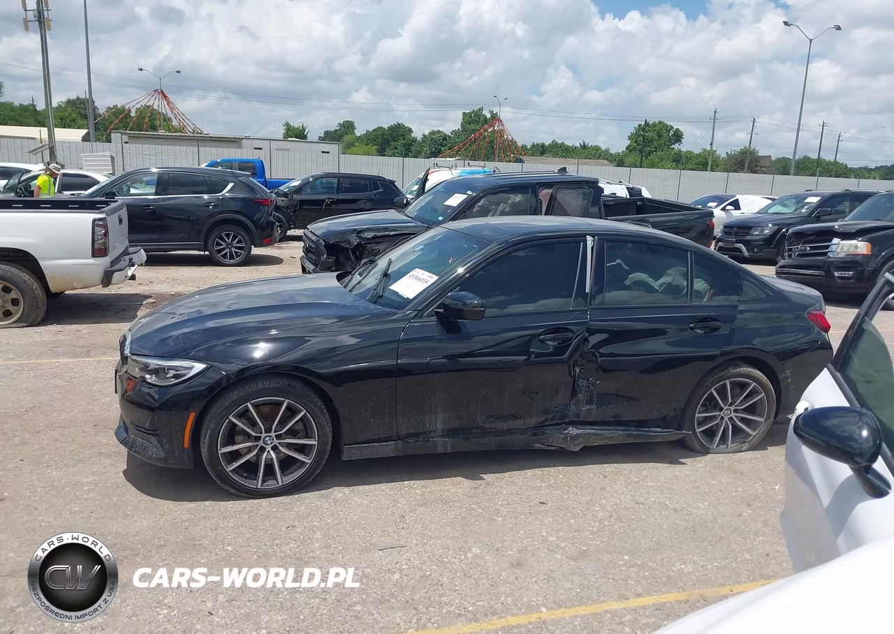2022 BMW 330I xDrive VIN:3MW5R7J04N8C26409 - 14