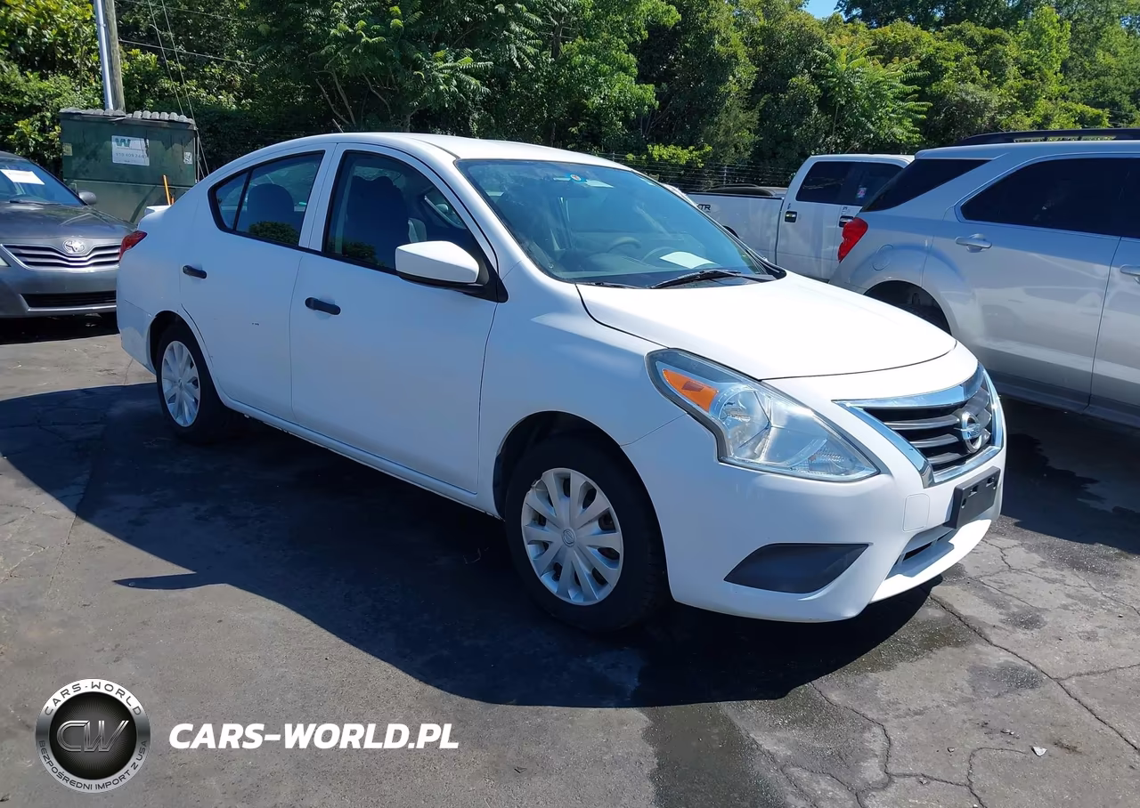 2016 Nissan Versa 1.6 S+