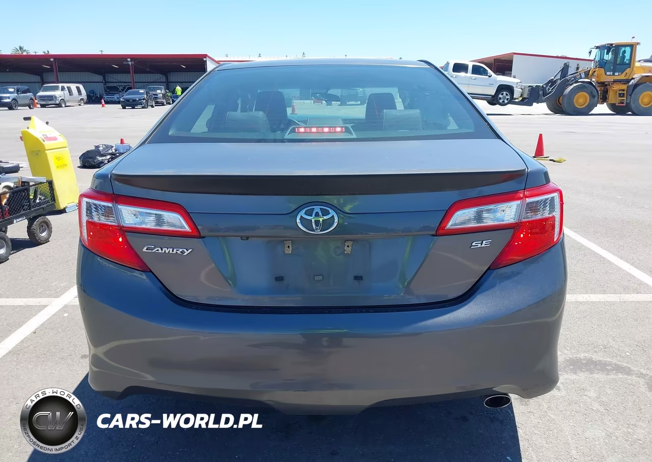 2014 Toyota Camry Se VIN:4T1BF1FK2EU781475 - 16