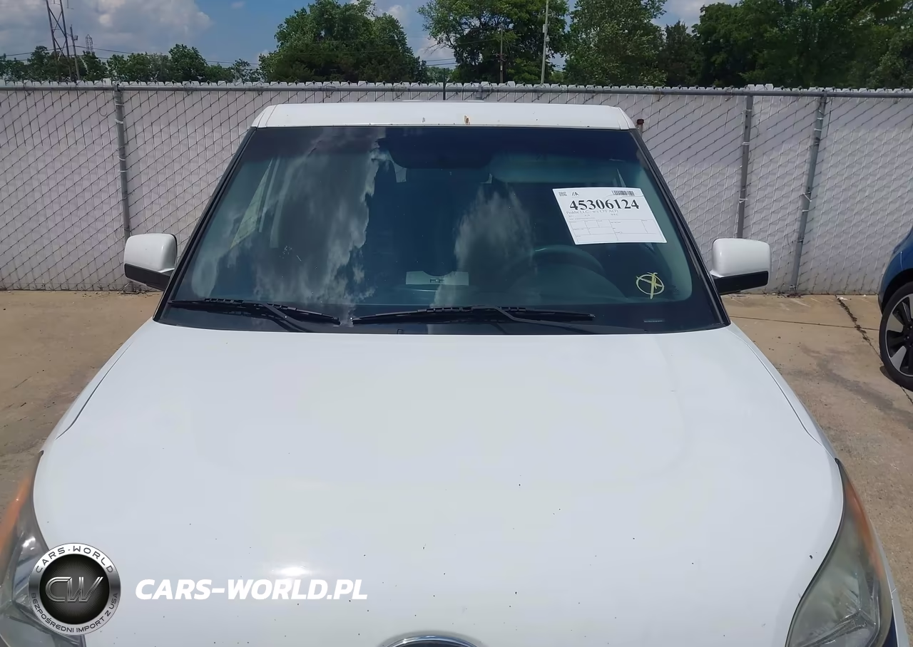 2011 Kia Soul + VIN:KNDJT2A21B7331722 - 12